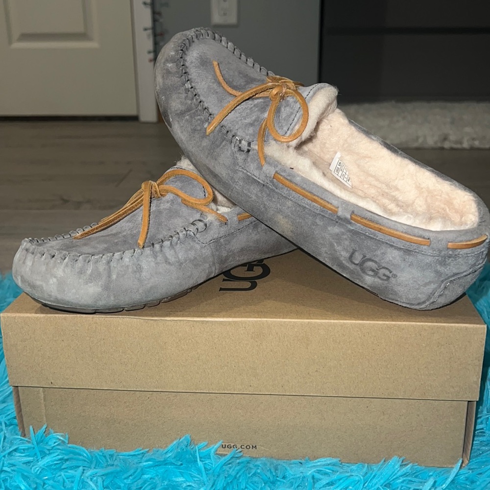 Ugg Dakota Moccasins